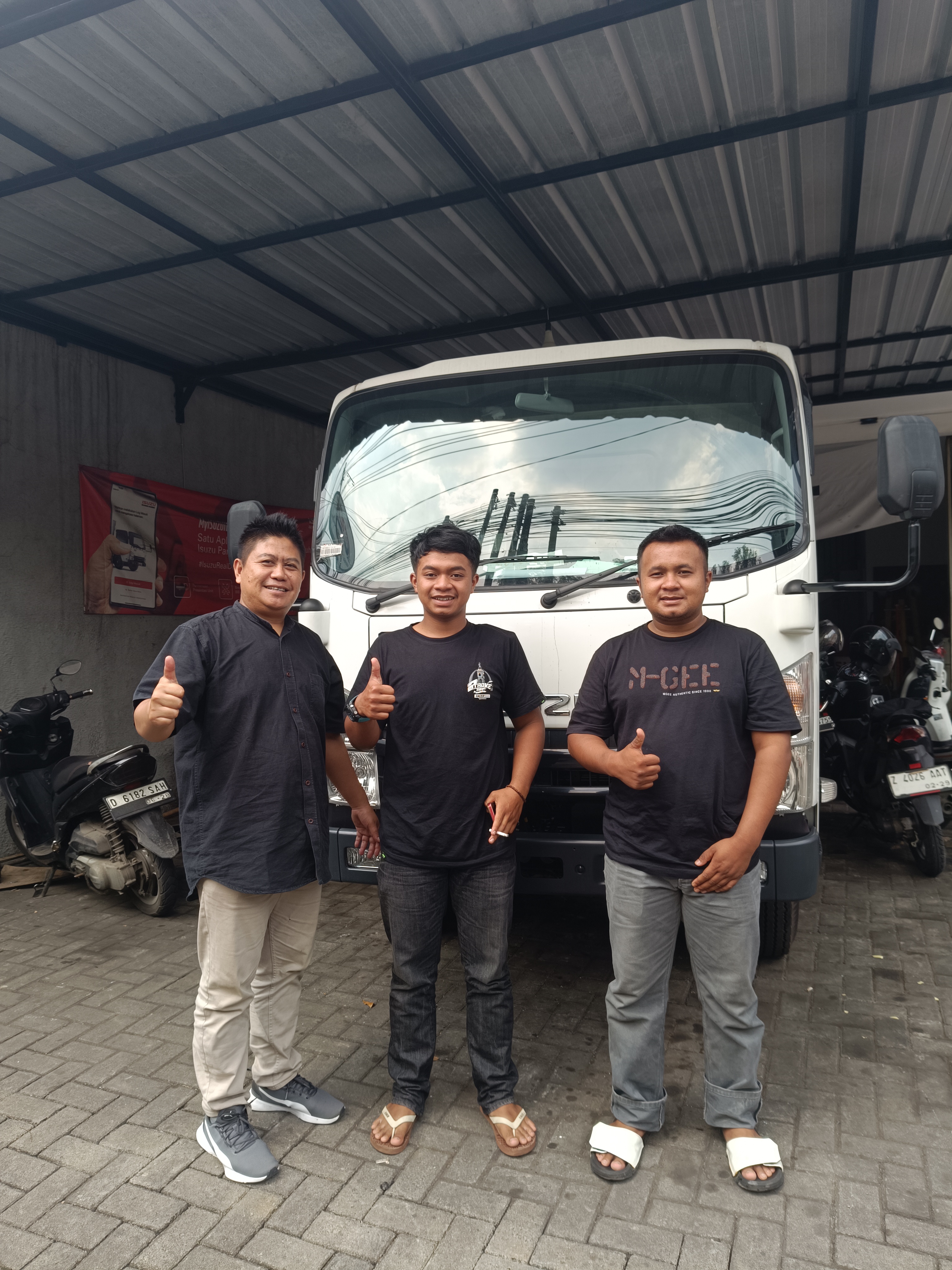 Sales Isuzu Cimahi